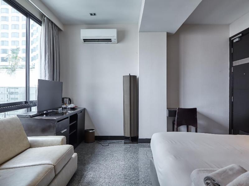 Pietra Bangkok Hotel Ngoại thất bức ảnh