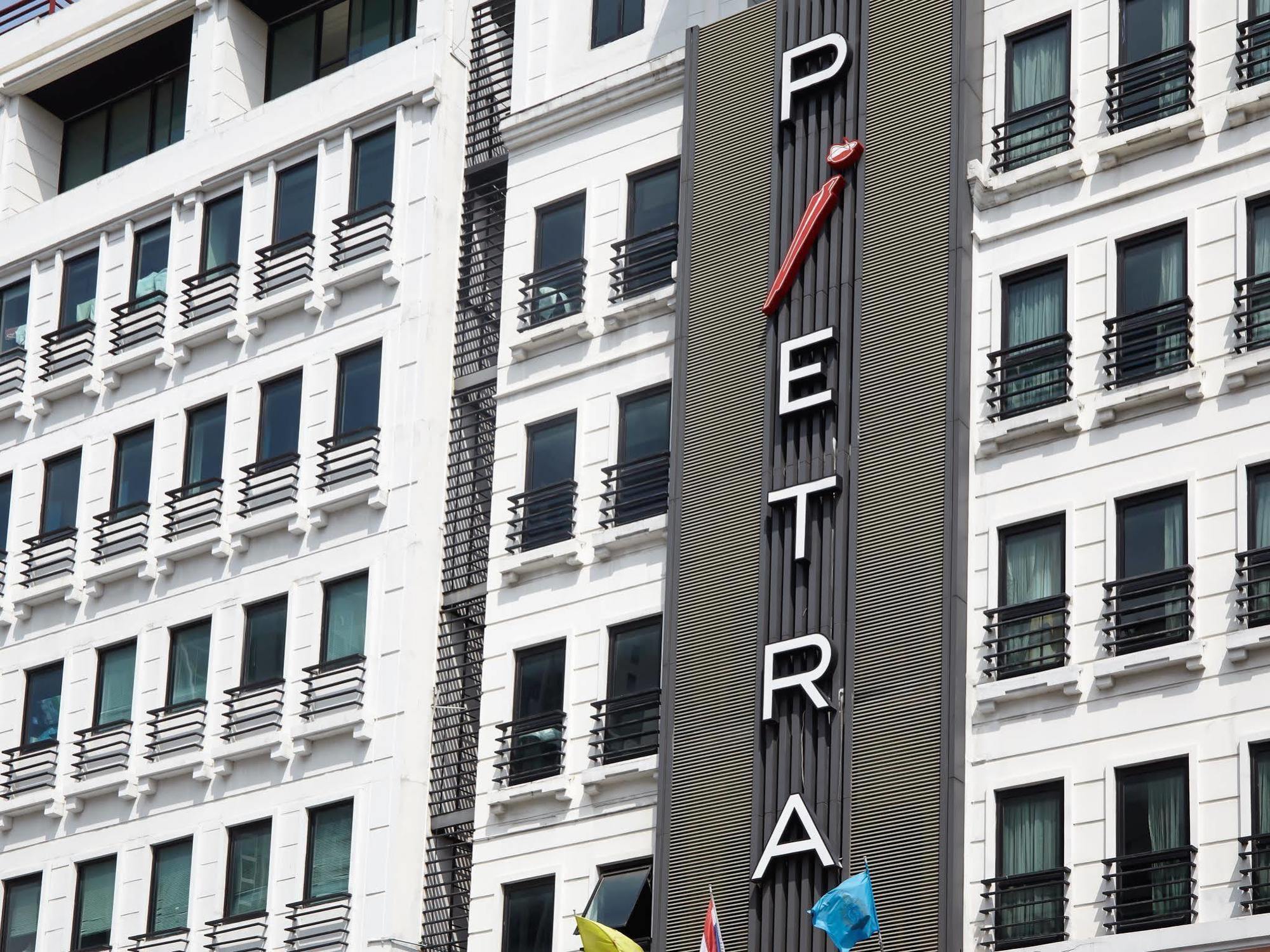 Pietra Bangkok Hotel Ngoại thất bức ảnh